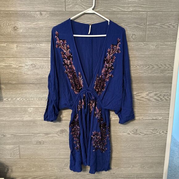 Free People‎ Dress Blue Bohemian Kimono Sleeve w/ Floral Embroidery Size S - Picture 1 of 9